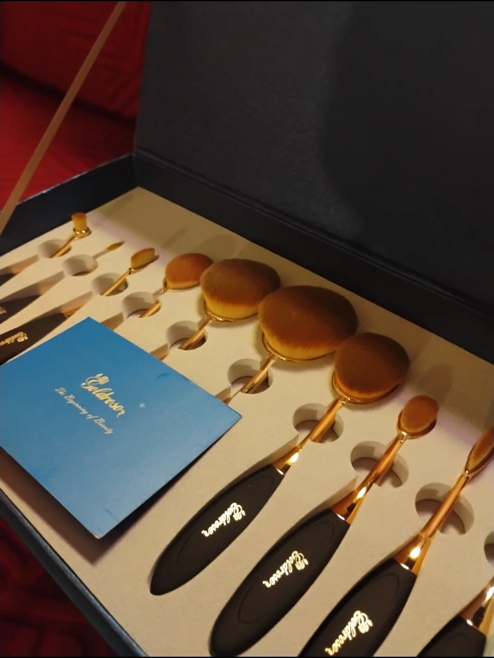 Glamour Gold Oval Brush Set with Black Handles